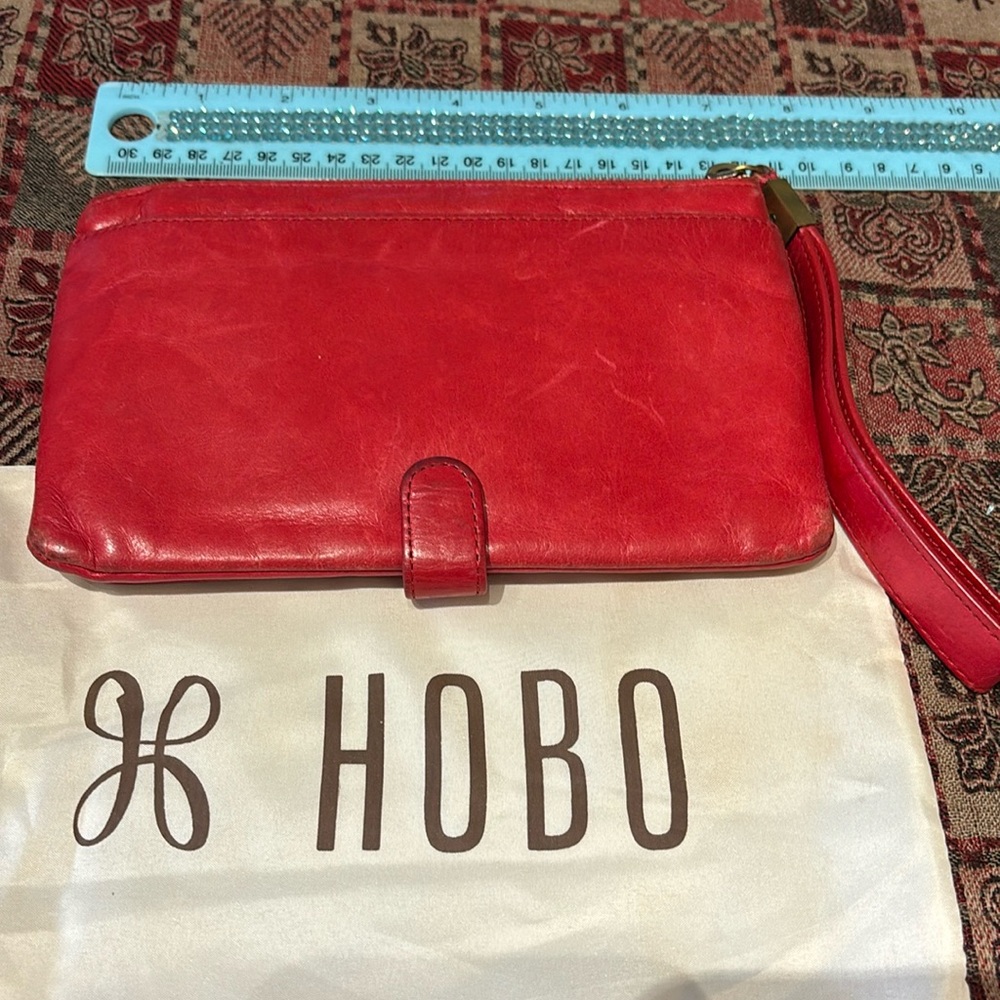 HOBO Wristlet red w/ dust bag - Picture 1 of 6